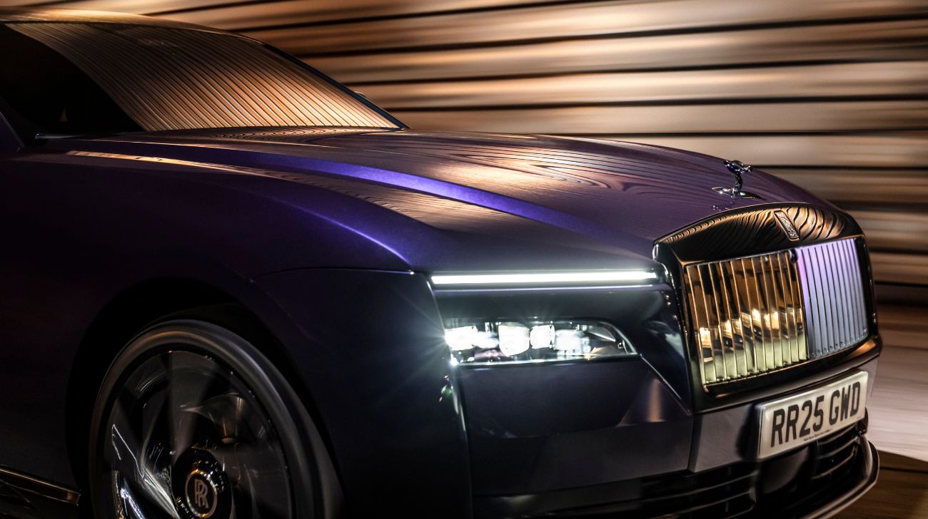 1739960291-rolls Royce Unveils The Black Badge Spectre Front Gri